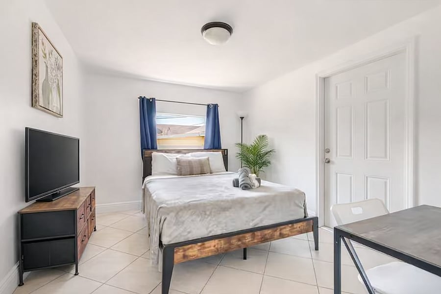 Furnished Finder property 1000929_1 photo 7