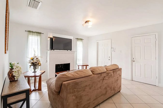 Furnished Finder property 1000929_1 photo 18