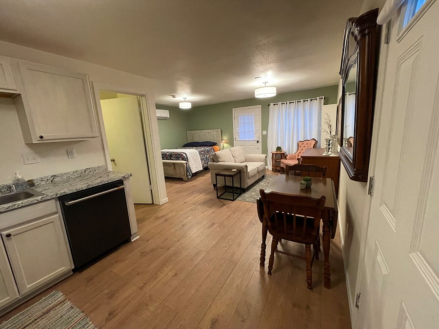 Furnished Finder property 1000940_1 photo 12