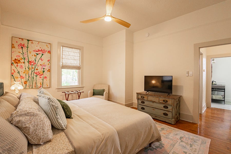 Furnished Finder property 1000948_1 photo 34