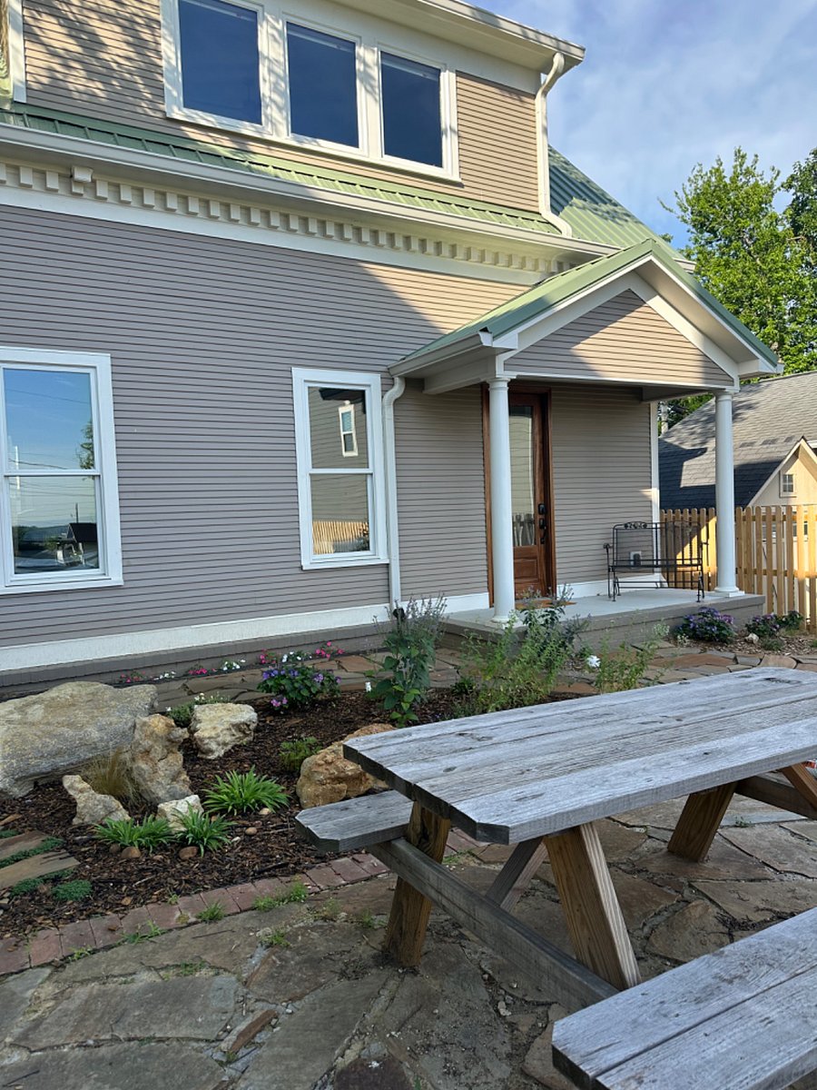 Picnic Table 