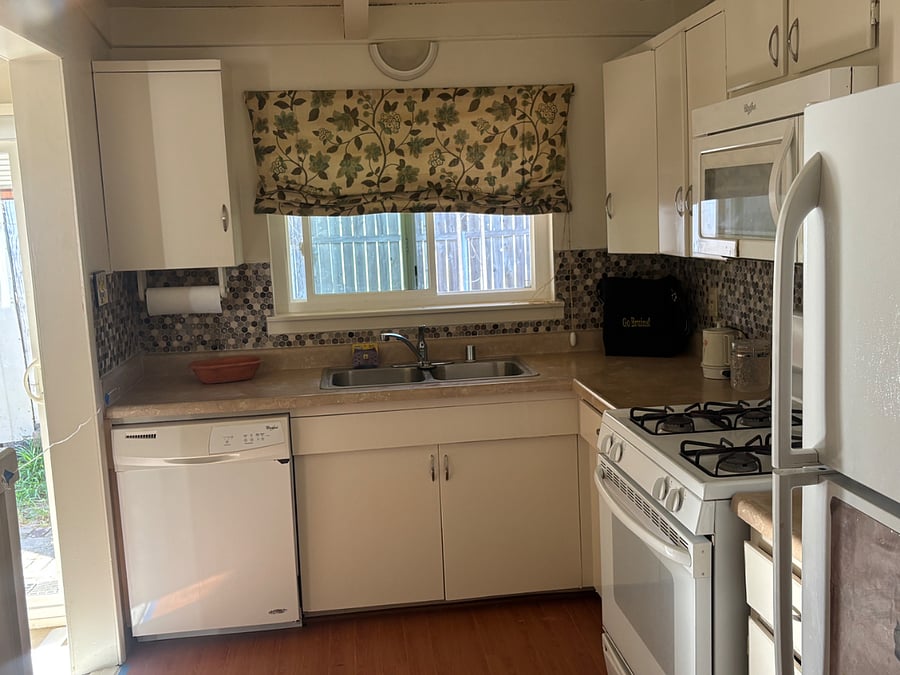 Furnished Finder property 1000983_1 photo 10
