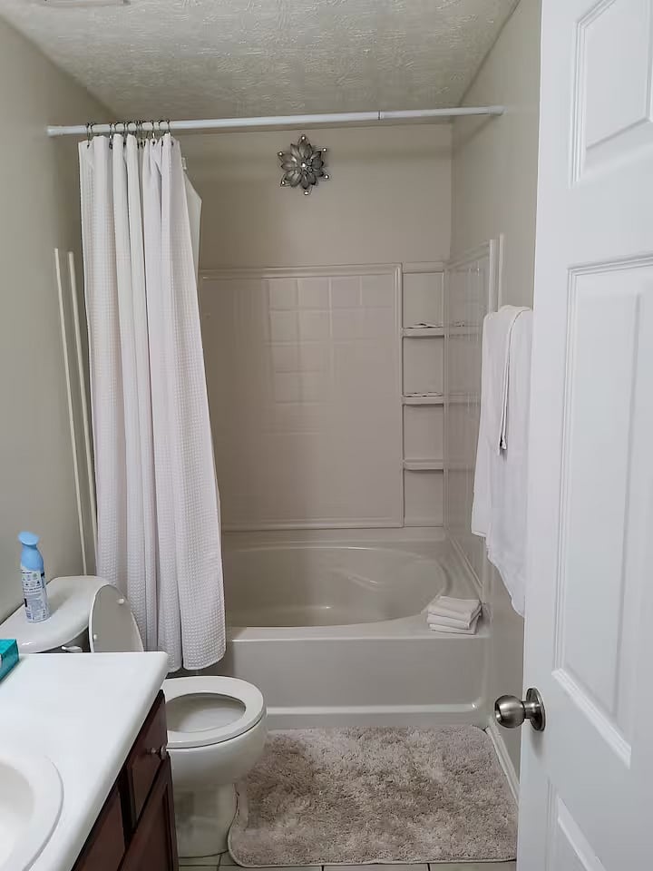 Furnished Finder property 1000985_1 photo 24