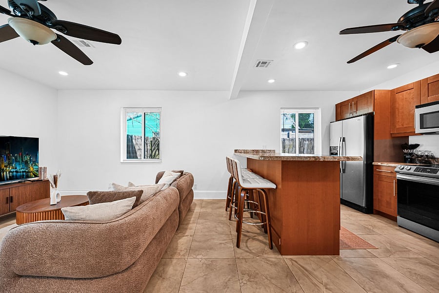 Furnished Finder property 1000996_1 photo 10