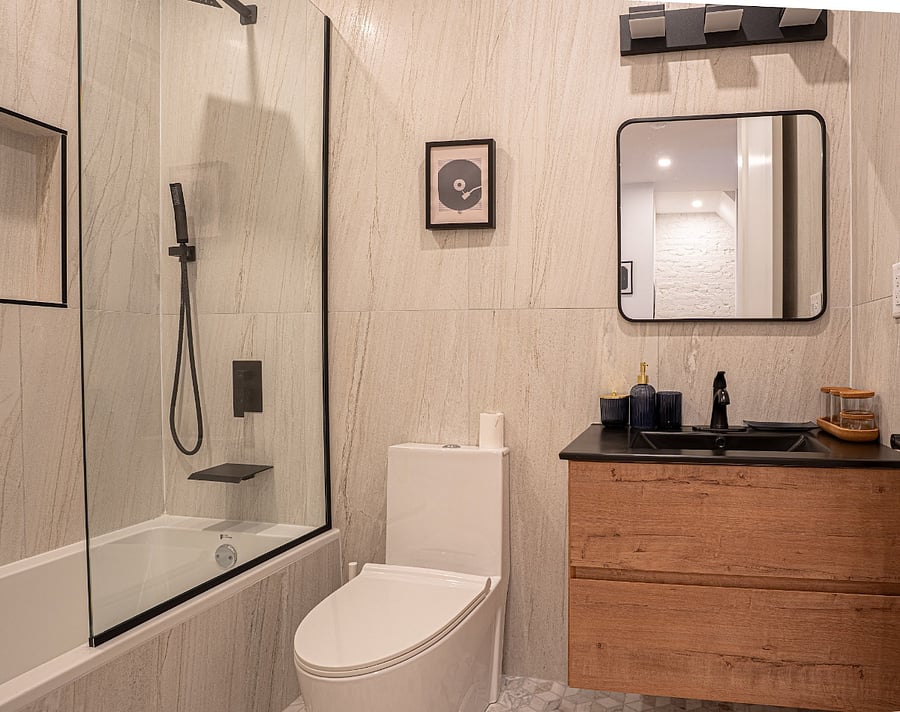 Central hallway connecting bedrooms and bath