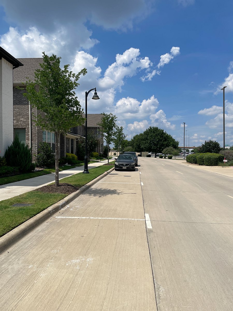 Unlimited Street Parking along front of house