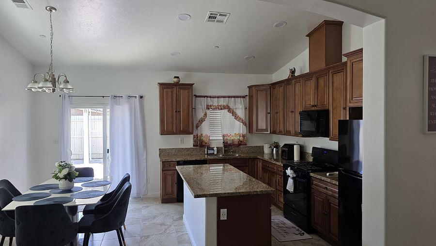 Furnished Finder property 1001096_1 photo 3