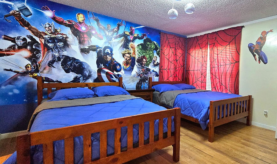 Avengers Bedroom - Two Double beds (sleeps 4)