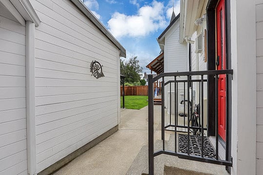 Furnished Finder property 1001163_1 photo 2