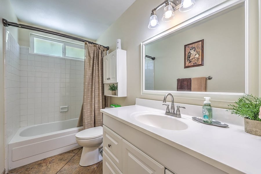 Hall Bath 