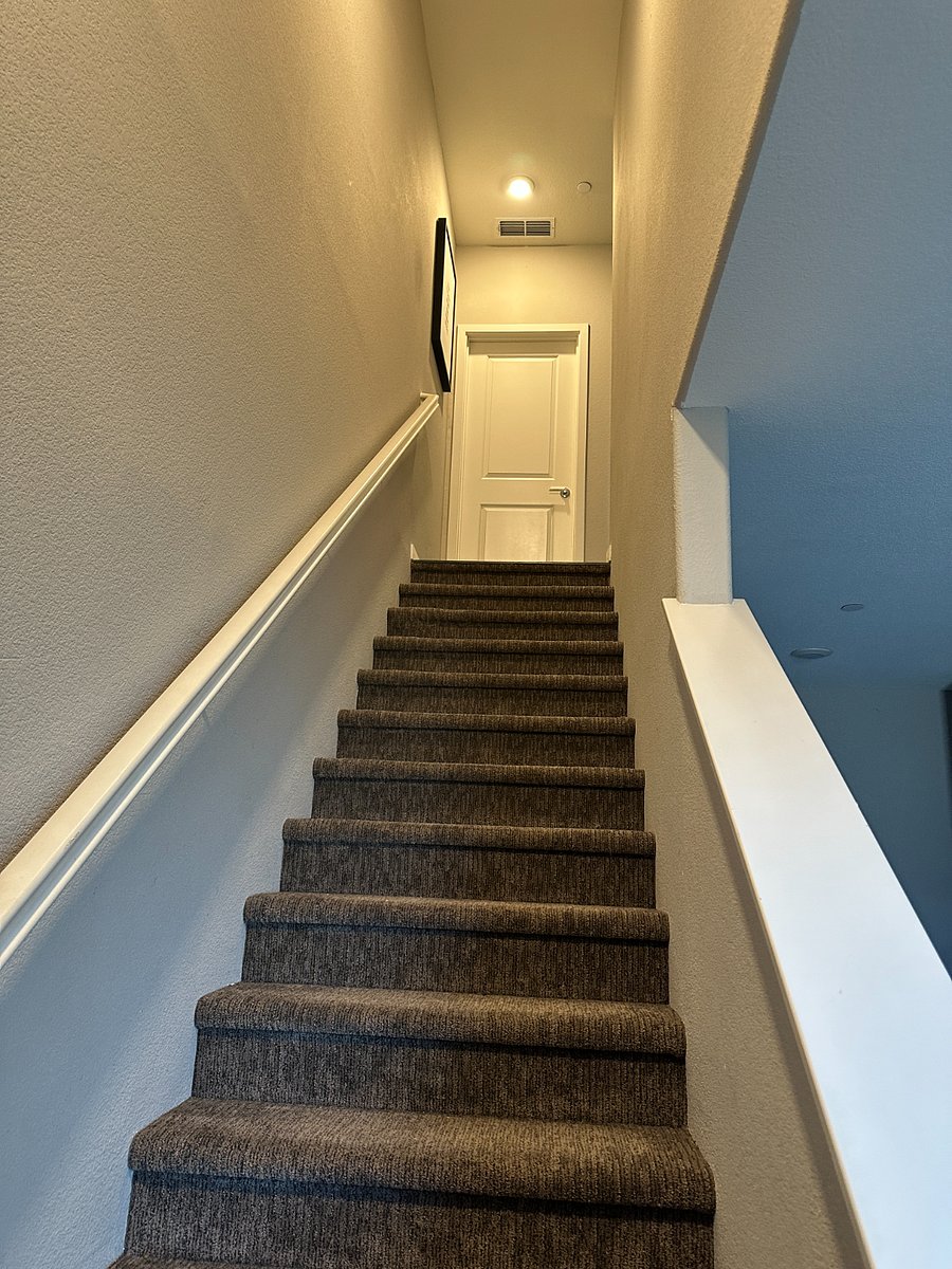 Stairs to 2nd Level