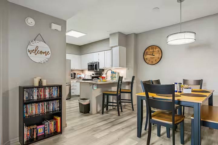 Furnished Finder property 1001240_1 photo 10