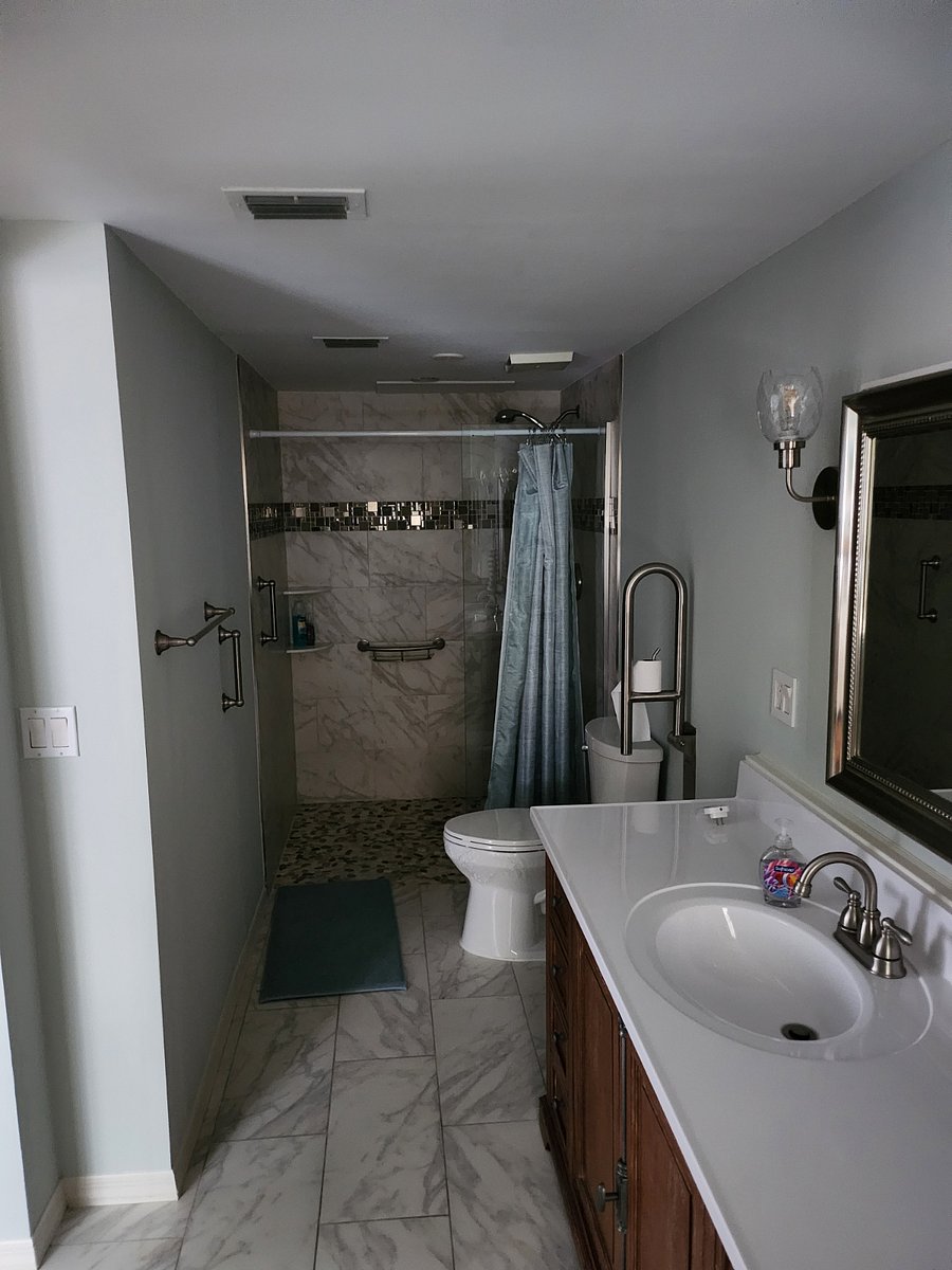 Bath area for the Main Bedroom