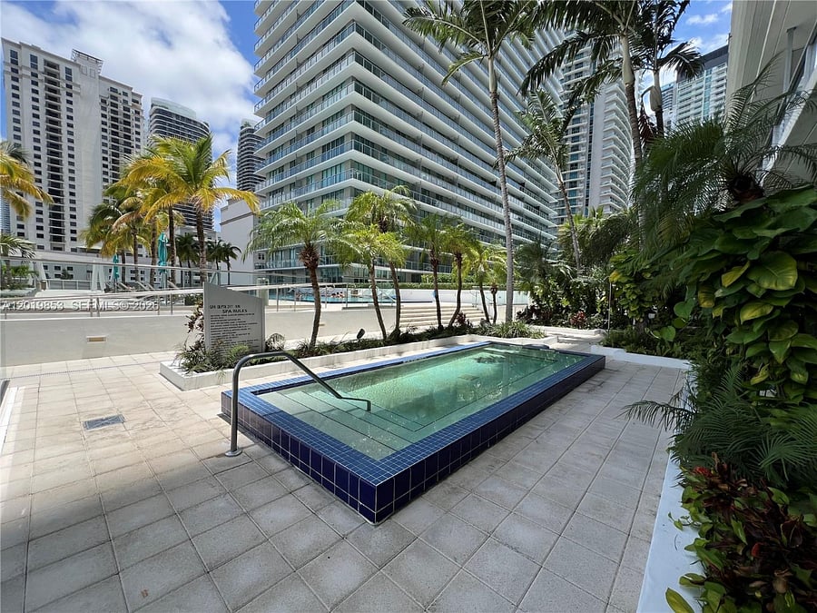 Furnished Finder property 1001245_1 photo 12