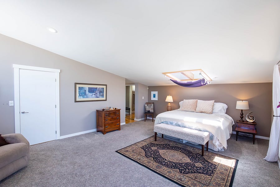 Upstairs King Bed 