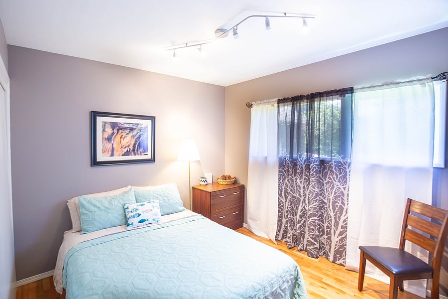 Second main floor with Queen 