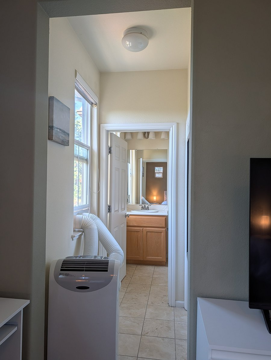 Furnished Finder property 1001300_2 photo 3