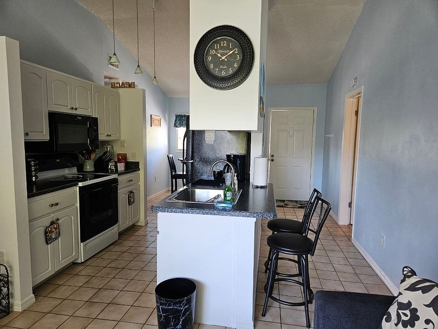 Furnished Finder property 1001348_1 photo 6