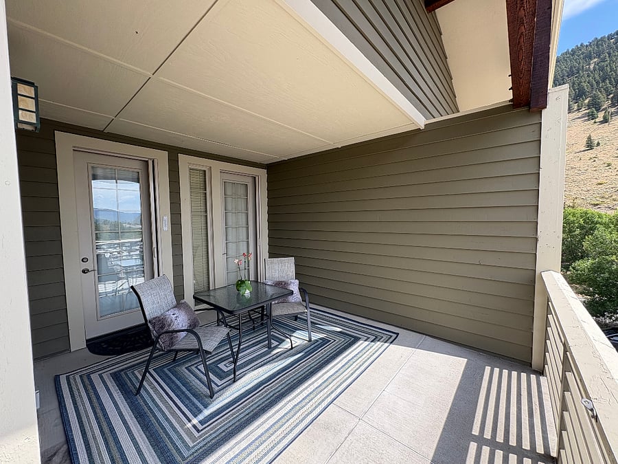 Covered Porch 