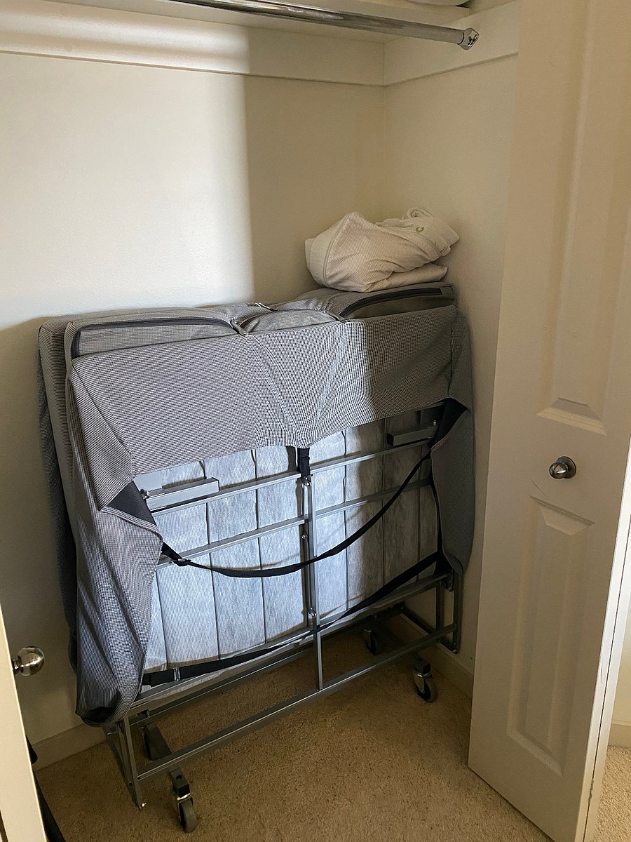 Extra guest bed - twin