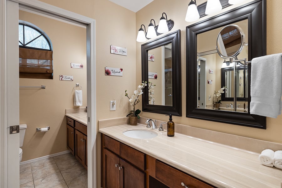 Primary Ensuite Bath