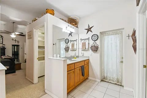 Furnished Finder property 1001391_1 photo 38