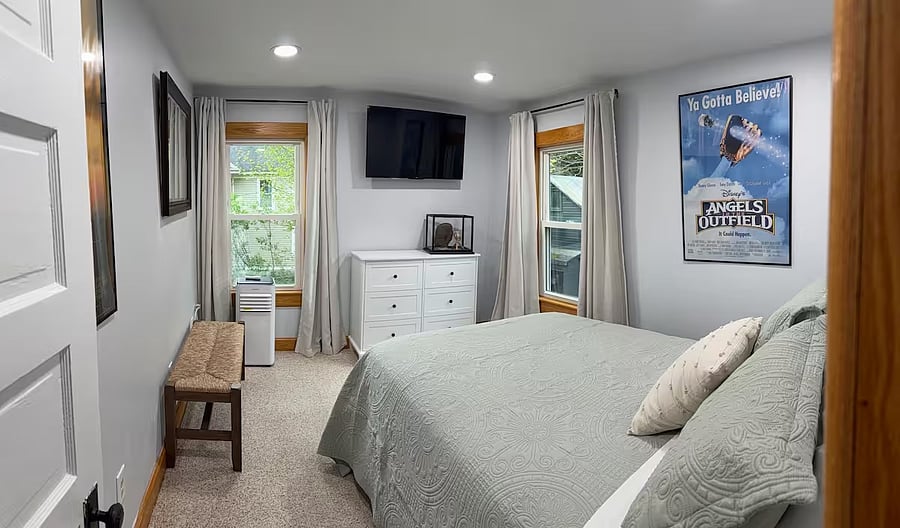 Bedroom 3: Full Bed