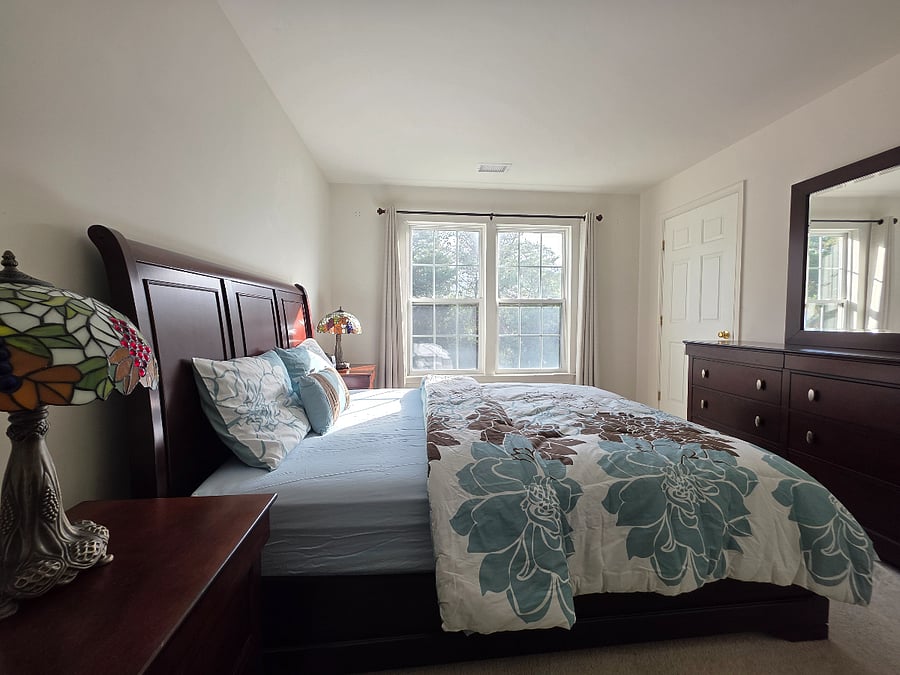 Guest bedroom 1