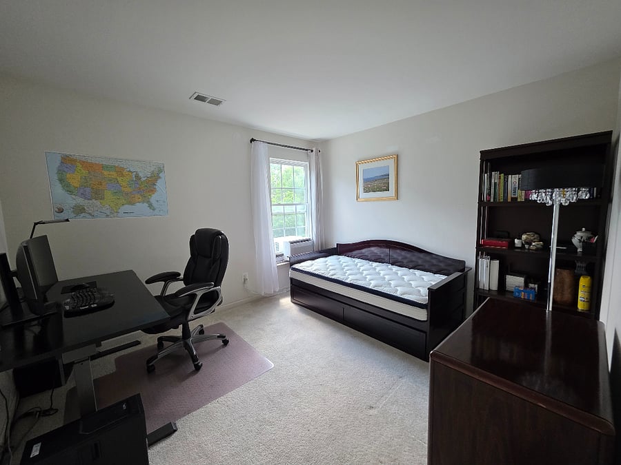 Guest bedroom 3