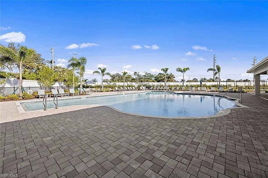 Furnished Finder property 1001561_1 photo 17
