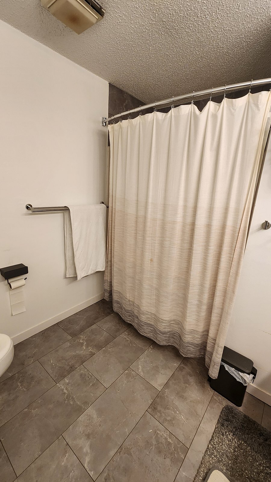 Furnished Finder property 1001570_1 photo 23