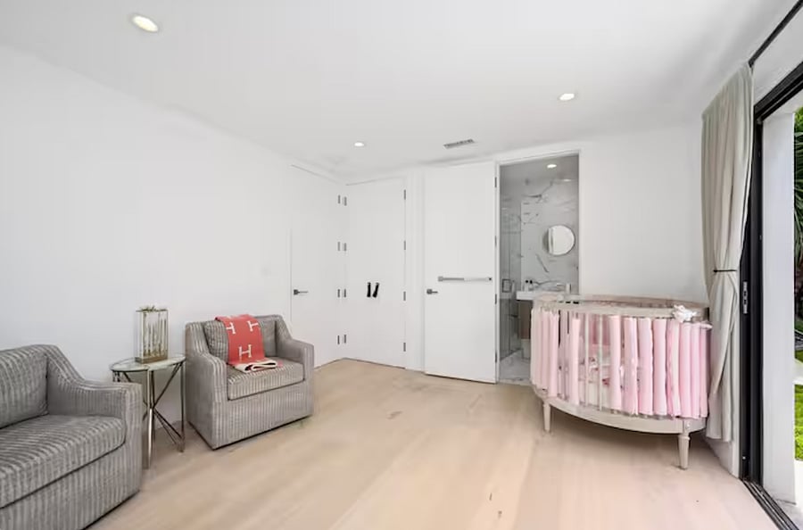 Furnished Finder property 1001580_1 photo 3