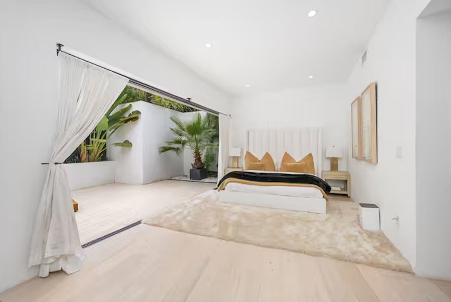Furnished Finder property 1001580_1 photo 22