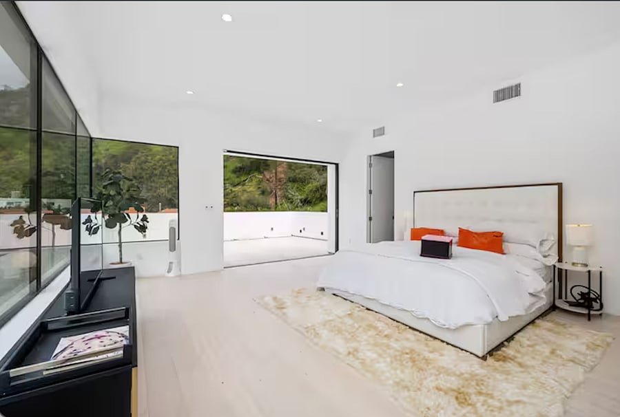 Furnished Finder property 1001580_1 photo 25