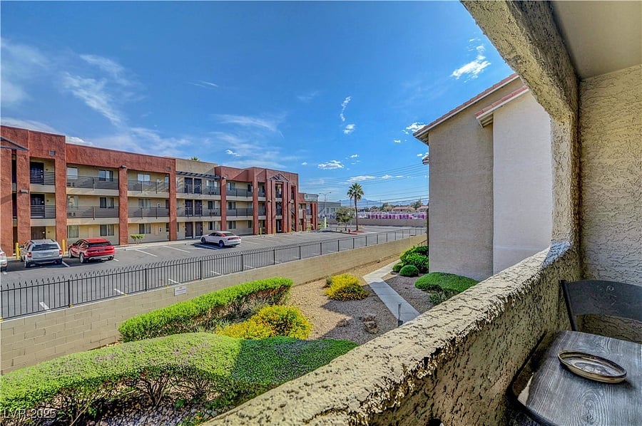 Furnished Finder property 1001614_1 photo 29