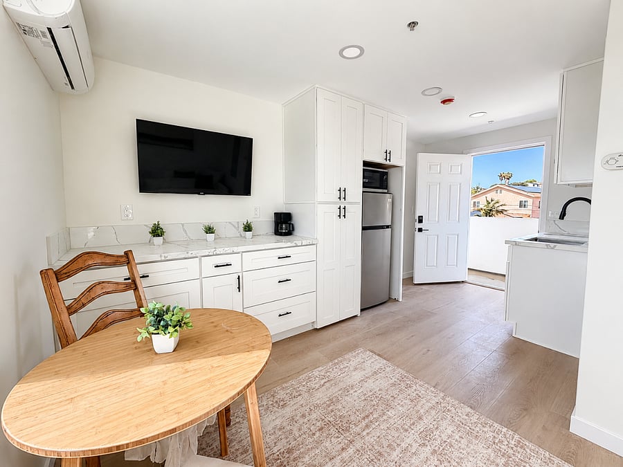 Furnished Finder property 1001647_1 photo 3