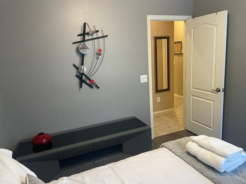 Furnished Finder property 1001680_1 photo 22