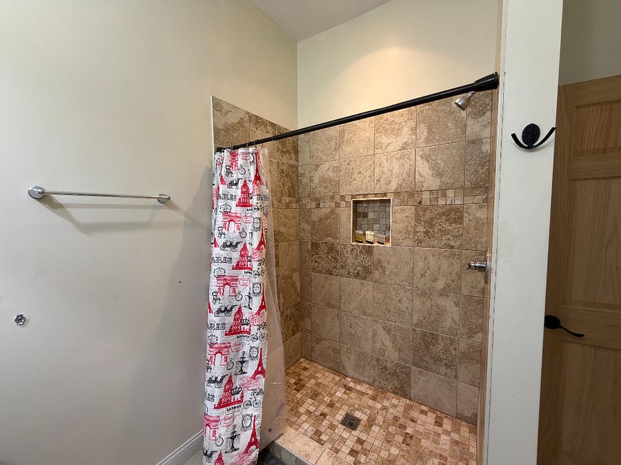 Furnished Finder property 1001796_1 photo 14