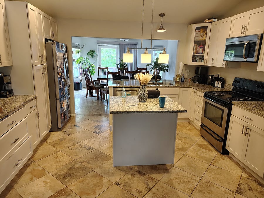 Furnished Finder property 1001800_1 photo 11