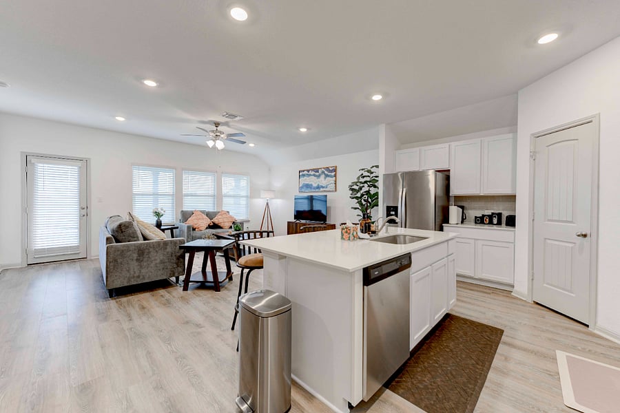 Furnished Finder property 1001803_1 photo 11