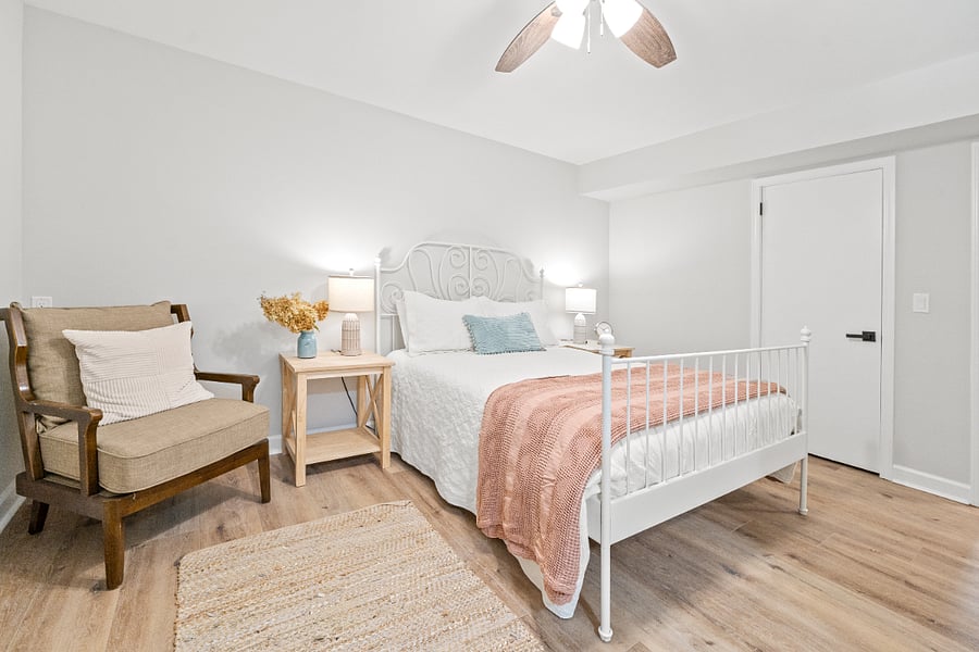 PRIVATE SOUNDPROOFED BEDROOM - Queen Bed with memory foam mattress that is enclosed in an encasement.  Zippered pillow protectors too.  Big closet, dresser and TV too.