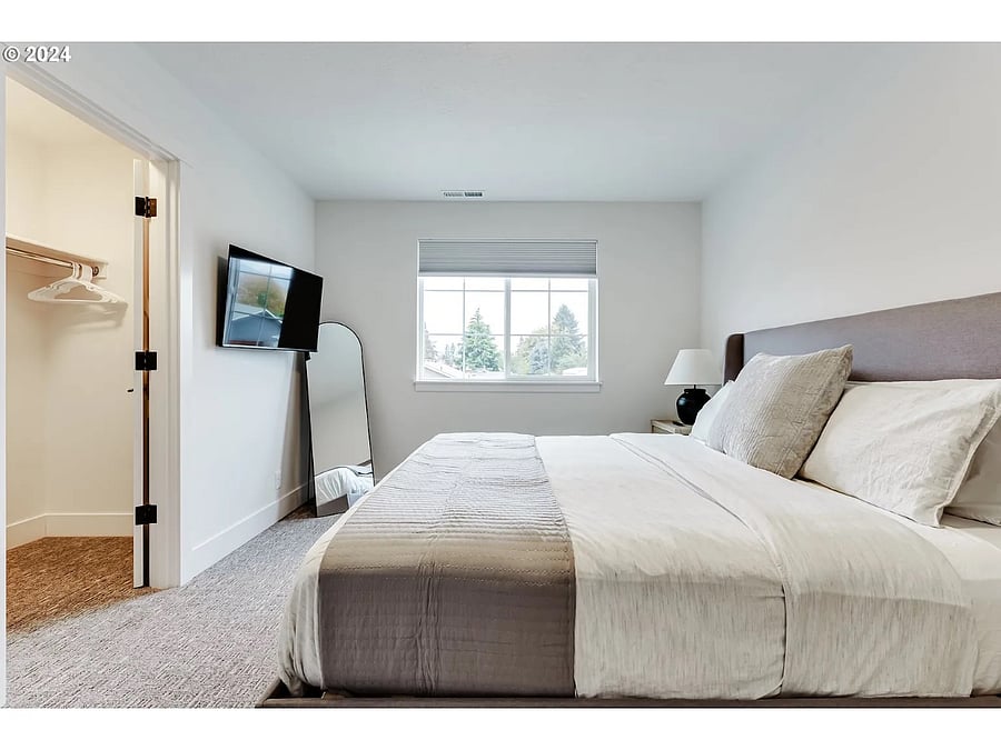 Furnished Finder property 1001863_1 photo 12