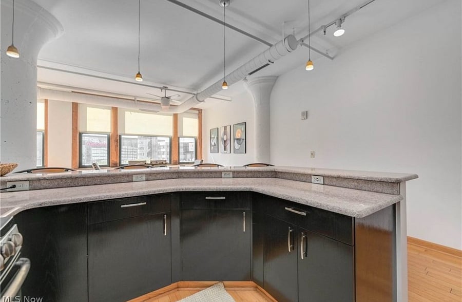 Furnished Finder property 1001900_1 photo 3