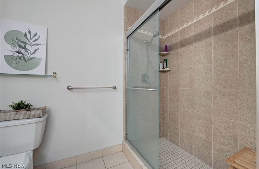 Furnished Finder property 1001900_1 photo 21