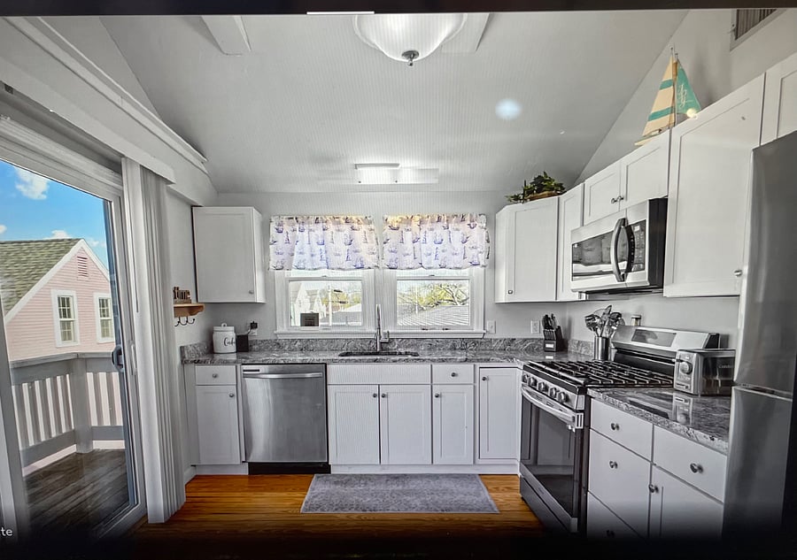 Furnished Finder property 1001905_1 photo 2