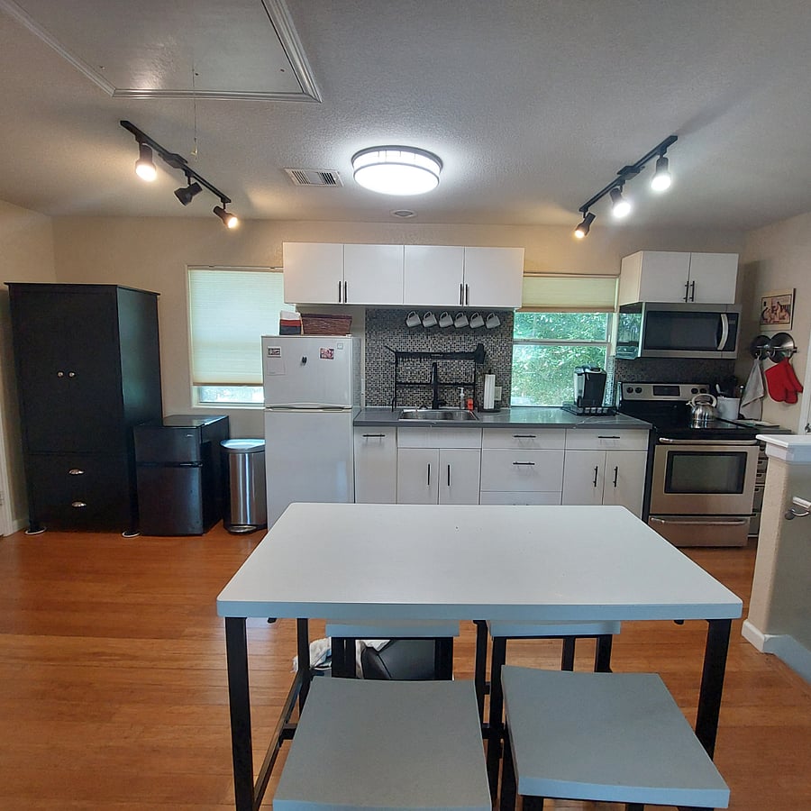 Kitchen and dining table