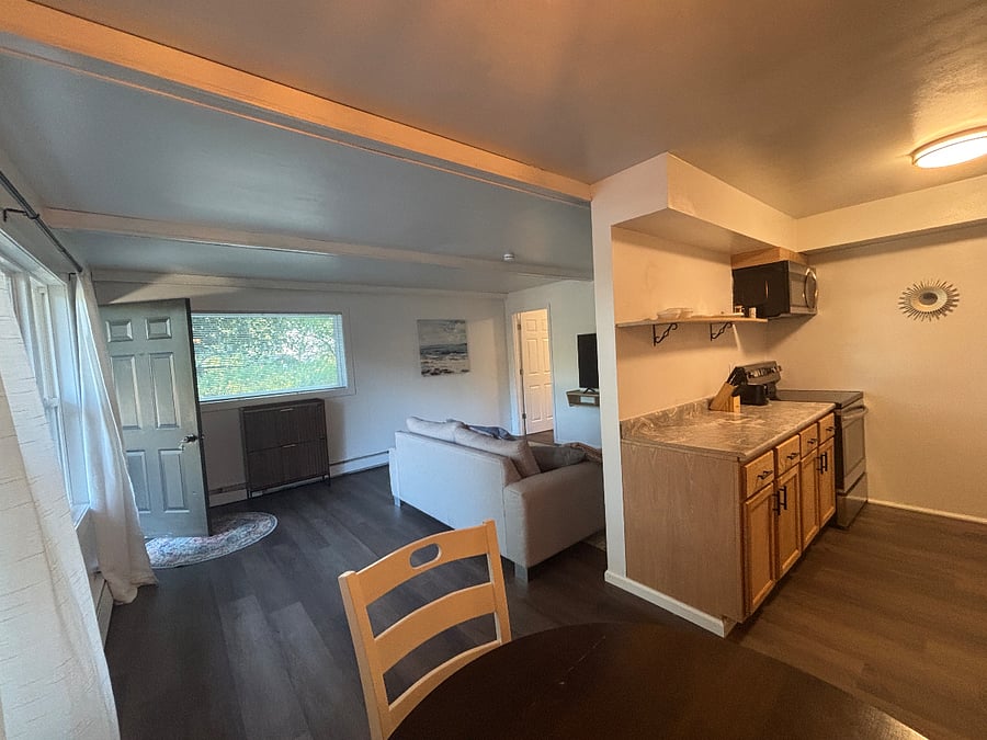 Living Room & Kitchen 