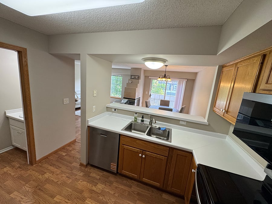 Furnished Finder property 1002084_1 photo 8