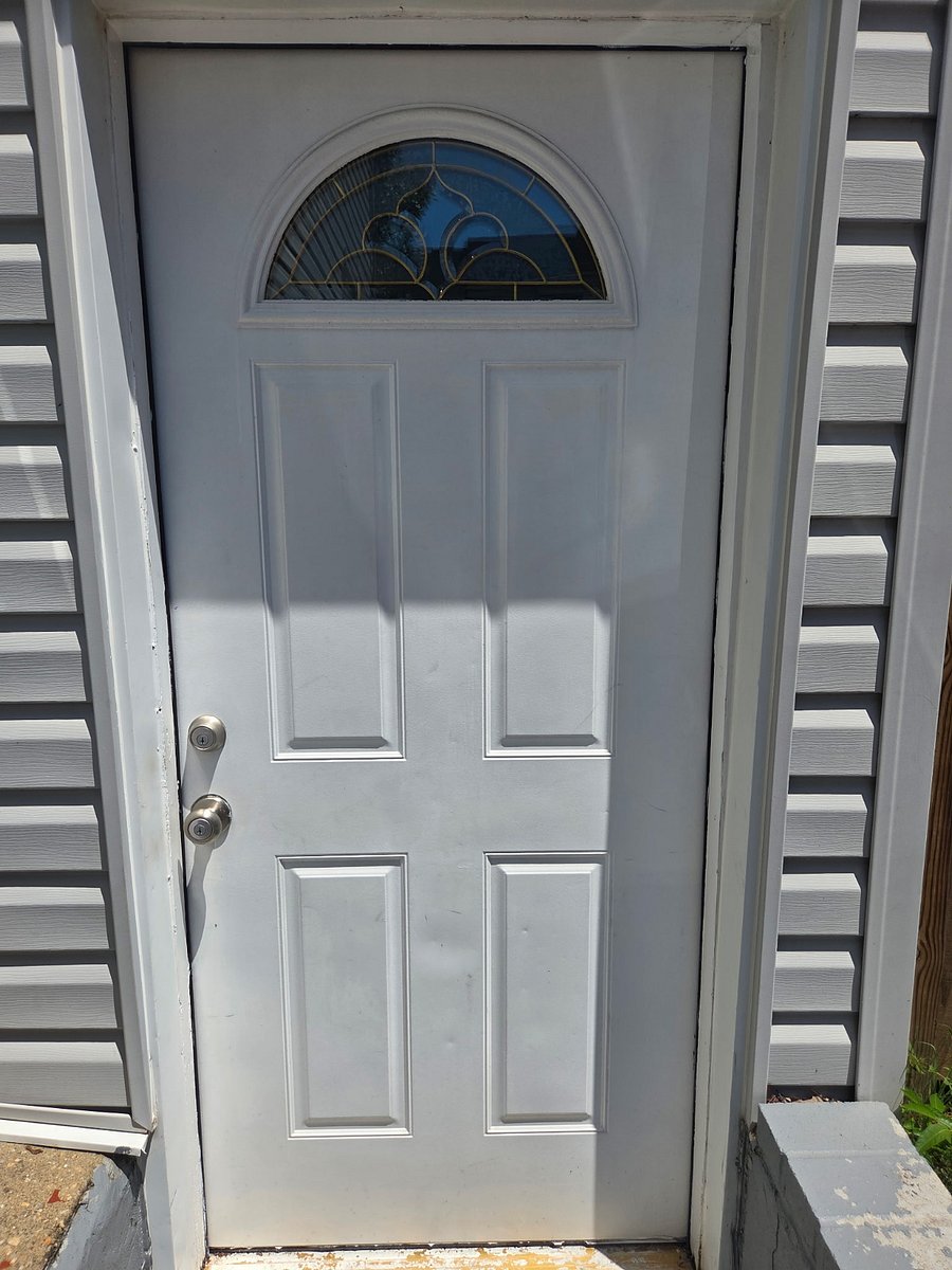 Separate Private Entrance