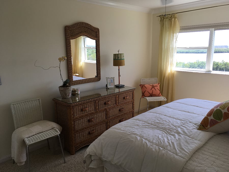 Master bedroom - sunset views